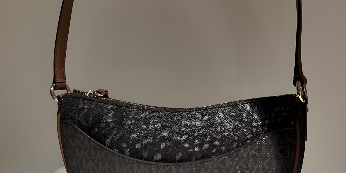 Michael Kors MK包包推薦｜笑臉包、WOC、鏈條包熱銷款全解析【新款托特包登場】